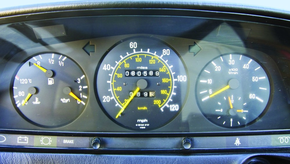 Mercedes w123 instrument cluster lights