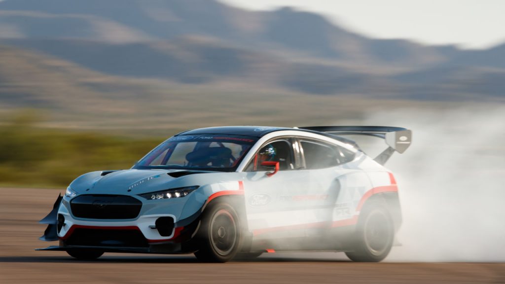 SpeedWeek Mach-E 1400