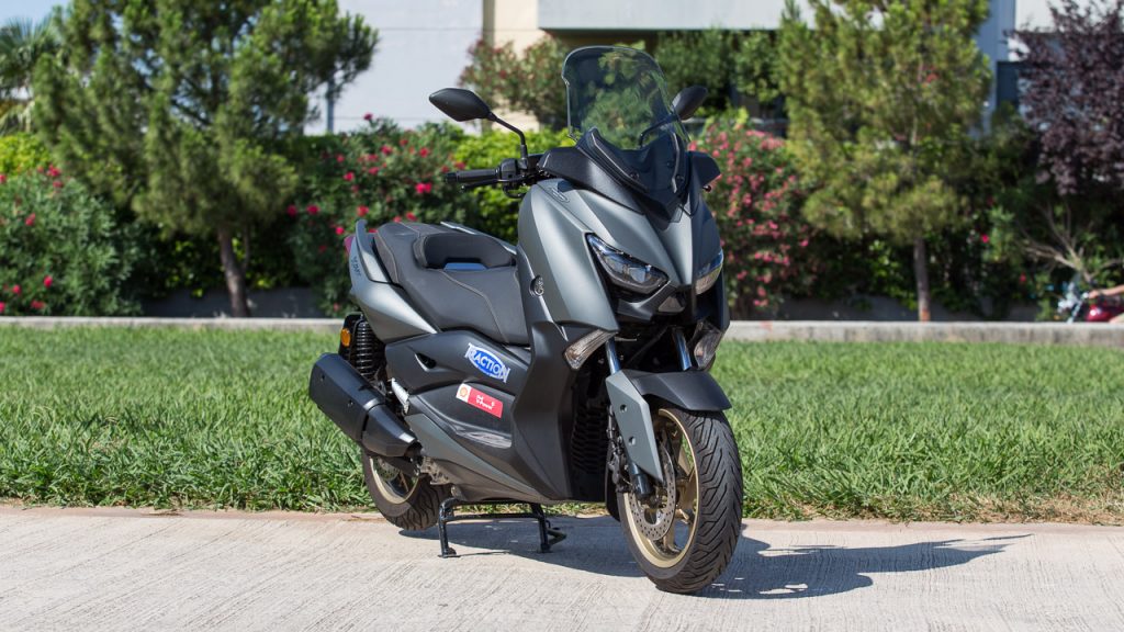 2020 Yamaha XMAX 300 Tech MAX δοκιμή Traction