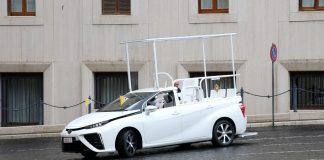 Toyota Mirai Pope Mobile 2020 Βατικανό