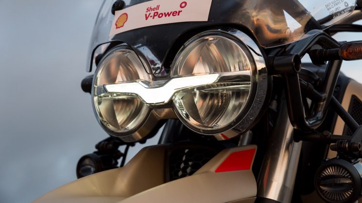 Moto Guzzi V85 TT Travel Edition δοκιμή Traction 2020