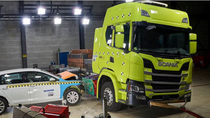 Scania crash tests ηλεκτρικό φορτηγό video