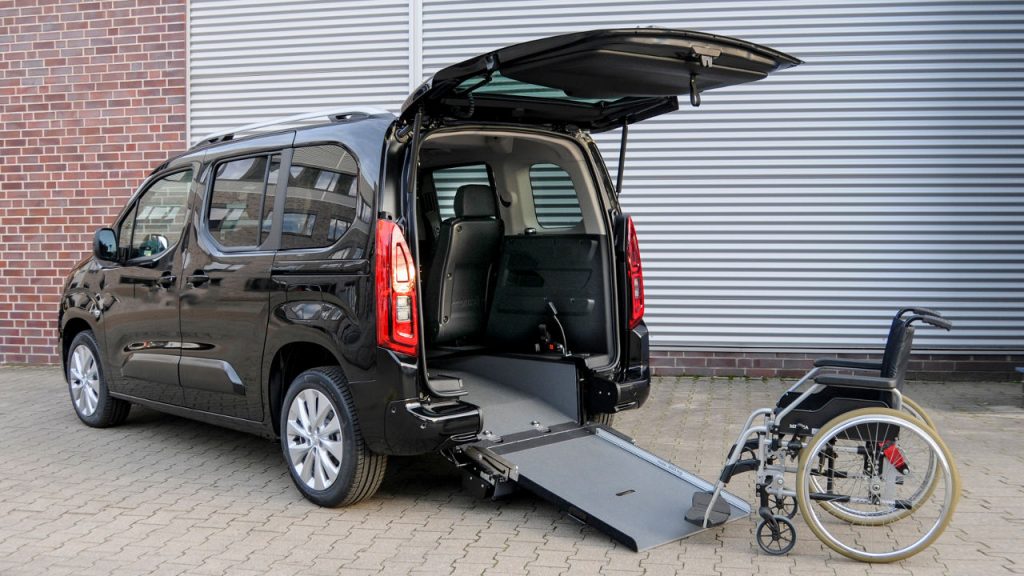 Opel Zafira-e Life συμβατό με αναπηρικά αμαξίδια