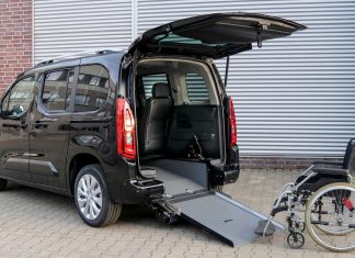 Opel Zafira-e Life συμβατό με αναπηρικά αμαξίδια