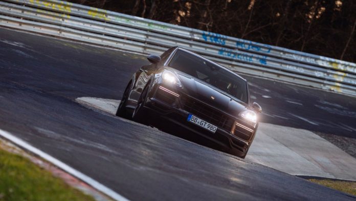 Porsche Cayenne Coupe ρεκόρ Nurburgring 2021