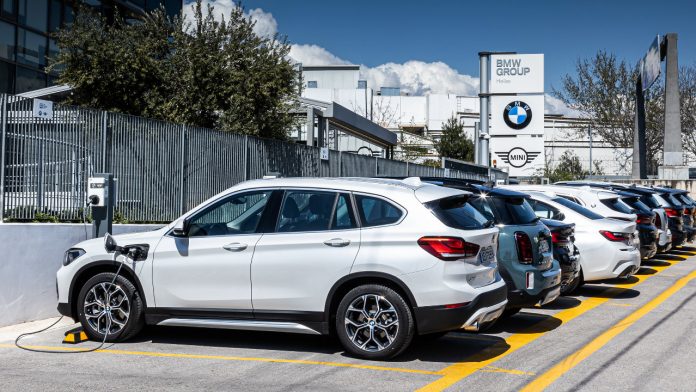 BMW Group Hellas νέοι φορτιστές εταιρικός εξηλεκτρισμός 2022