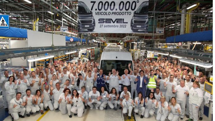 Fiat Επαγγελματικά ορόσημο παραγωγής Sevel Ιταλία εργοστάσιο