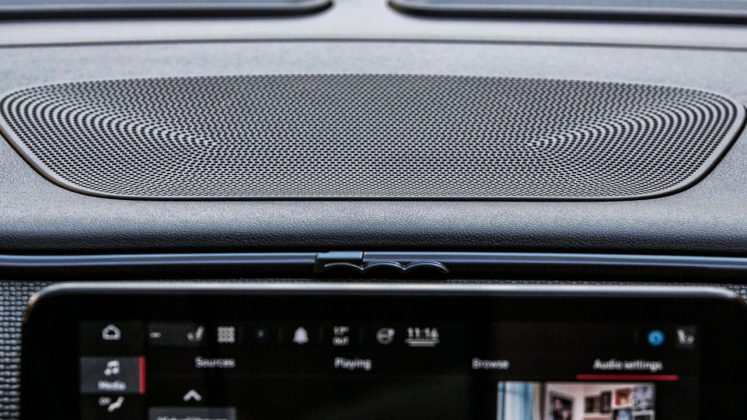 Fiat 500 JBL Premium Audio mastered by Bocelli