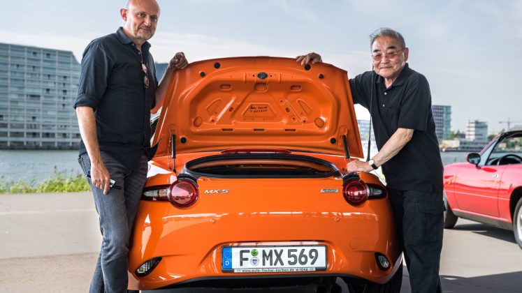 Δύο γενιές σχεδιαστών της Mazda συνέντευξη 2023