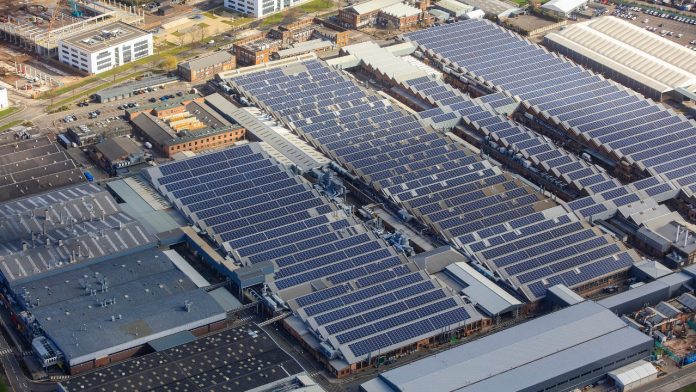 Εργοστάσιο Bentley ηλιακή ενέργεια 2023