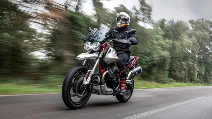 Moto Guzzi V85TT με όφελος 800 ευρώ