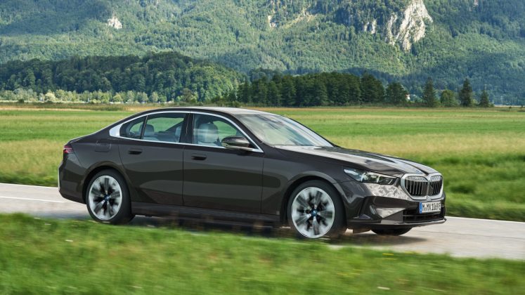 Νέα plug-in υβριδική BMW Σειρά 5 διαθέσιμη