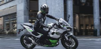 Kawasaki Ninja 7 Hybrid 2023