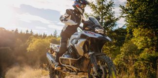 BMW Motorrad αντικατάσταση άξονα στις μοτοσικλέτες K5