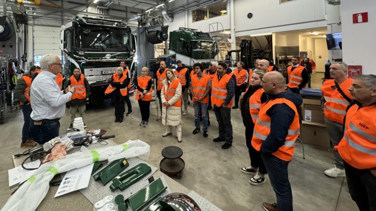 Volvo Trucks and Buses Ελλάδας στη Σουηδία