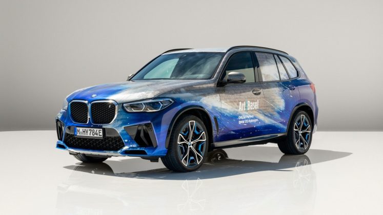 BMW και Es Devlin στην Art Basel 2024