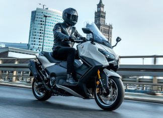 Yamaha TMAx 2024 νέο μοντέλο