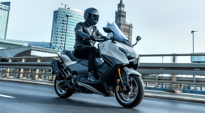 Yamaha TMAx 2024 νέο μοντέλο