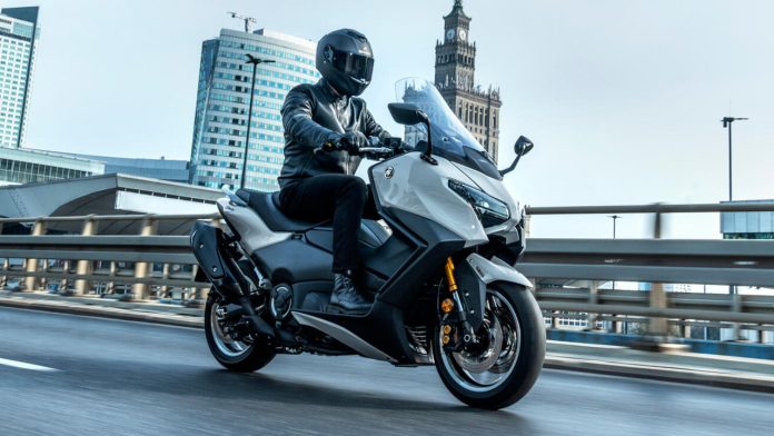 Yamaha TMAx 2024 νέο μοντέλο