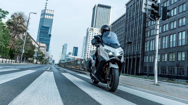 Yamaha TMAx 2024 νέο μοντέλο