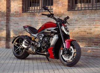 Ducati Xdiavel V4 2025