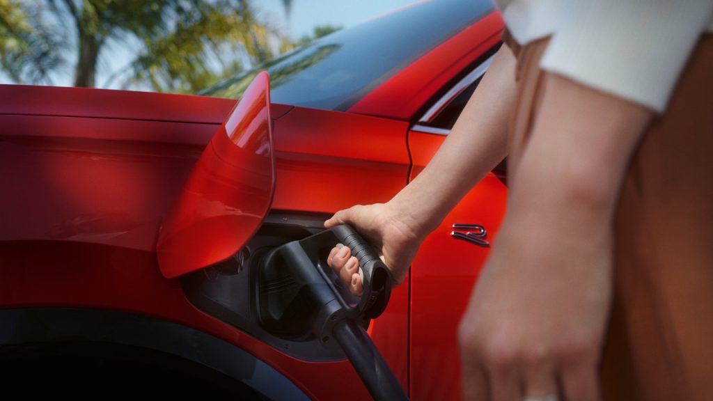 Volkswagen plug-in υβριδικό Golf, Tiguan, Tayron 2025