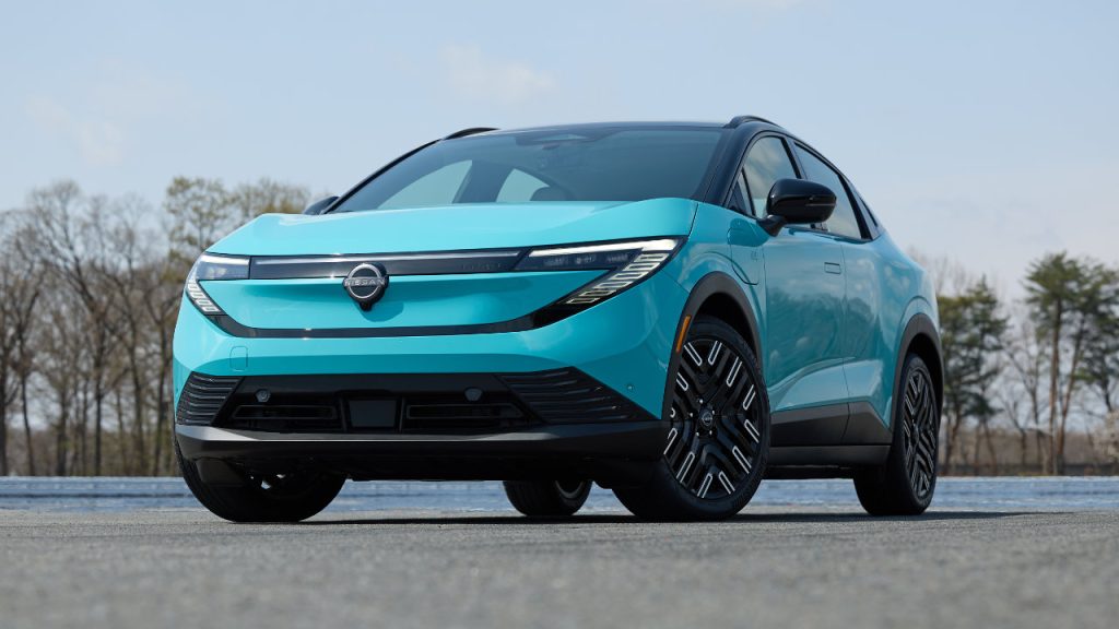 Nissan LEAF Ward's Auto 2025 list best engines