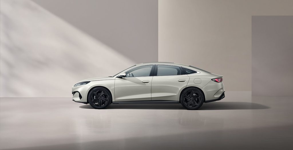 BYD Seal 6 DM-i 2025