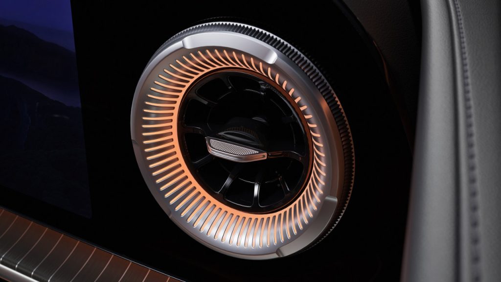 Mercedes MBUX Hyperscreen 2025 GLC