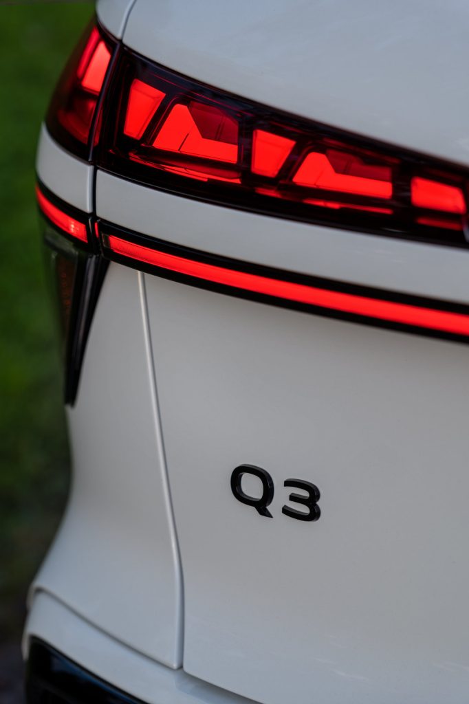 Audi Q3 φωτιστικά σώματα τεχνολογία 2025