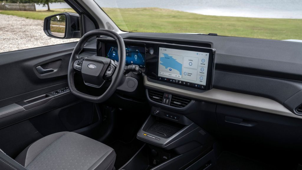 Ford E-Tourneo Courier 2026