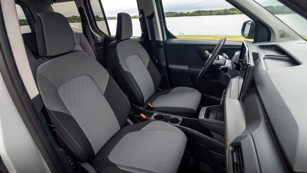 Ford E-Tourneo Courier 2026