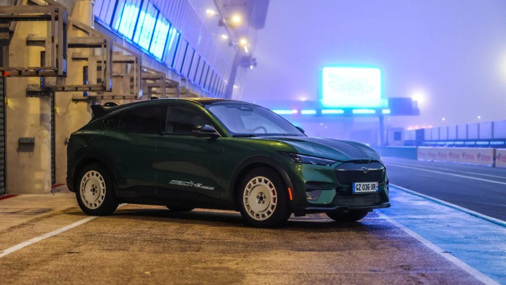 Ηλεκτρικά Ford πίστα Le Mans 2026