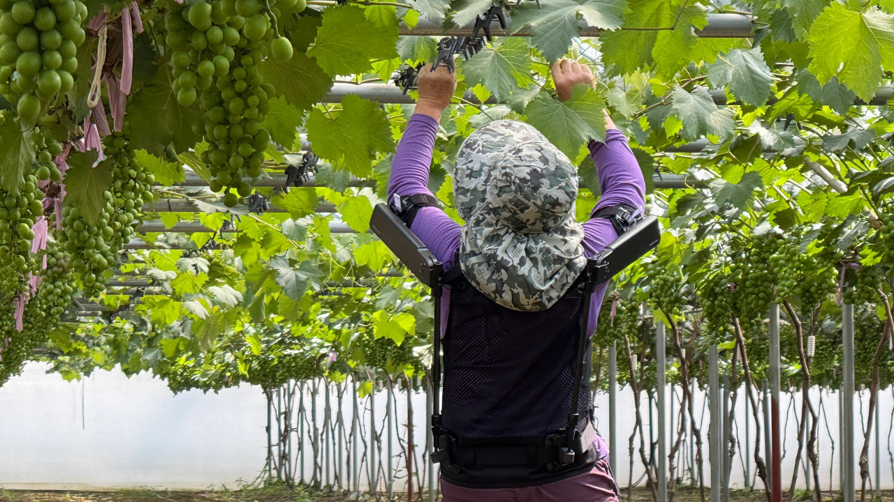 Ρομποτικό γιλέκο Hyundai για αγρότες