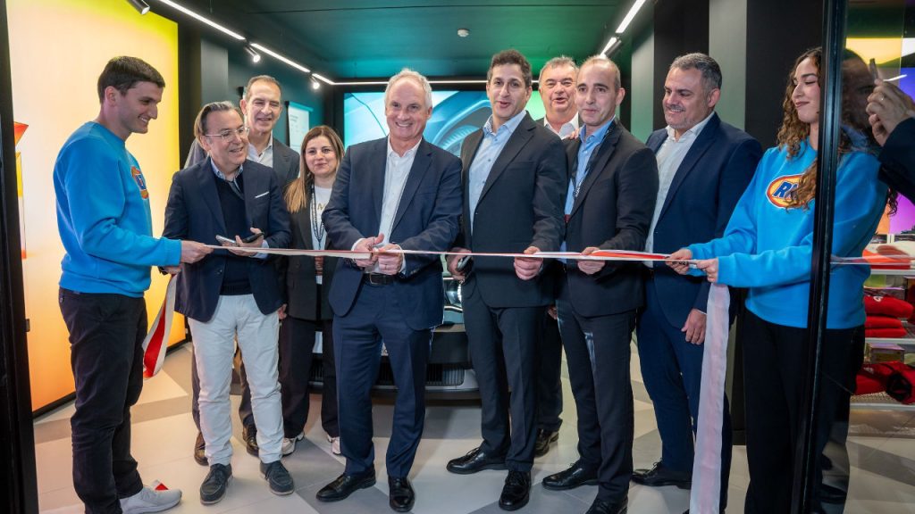 Renault experience store rnlt 2026