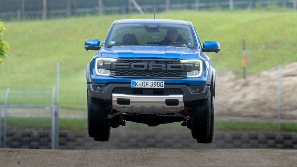 Ford Ranger Raptor άλμα