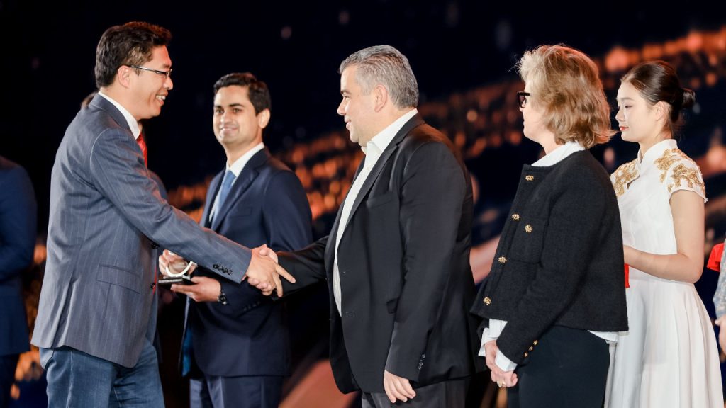 Chery International Business Summit - Σπανός βραβείο