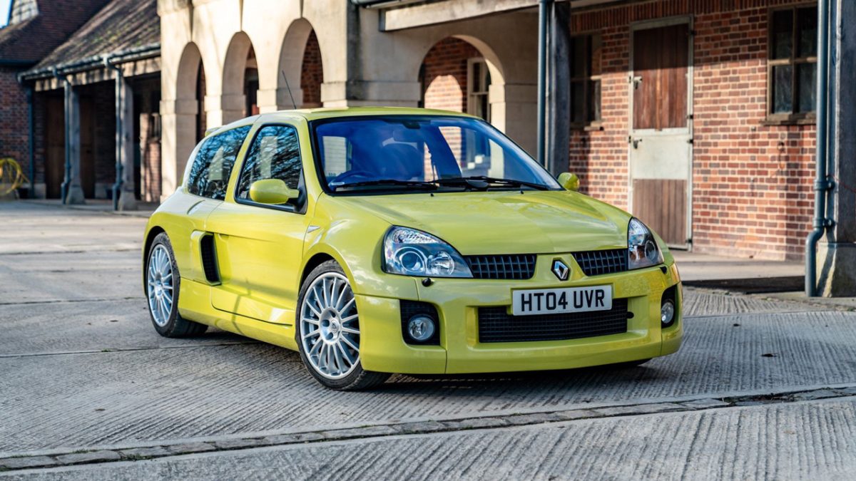 Renault Clio V6