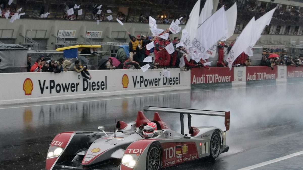 2007_audi_r10_tdi_le_resize