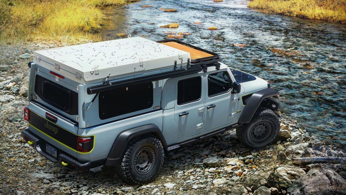 2020-Jeep-Gladiator-Farout-Concept-2