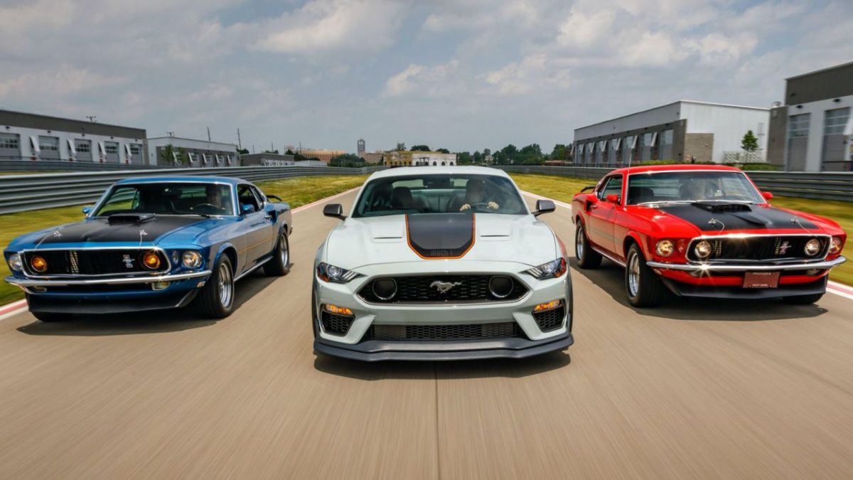 2021-Ford-Mustang-Mach-1-12