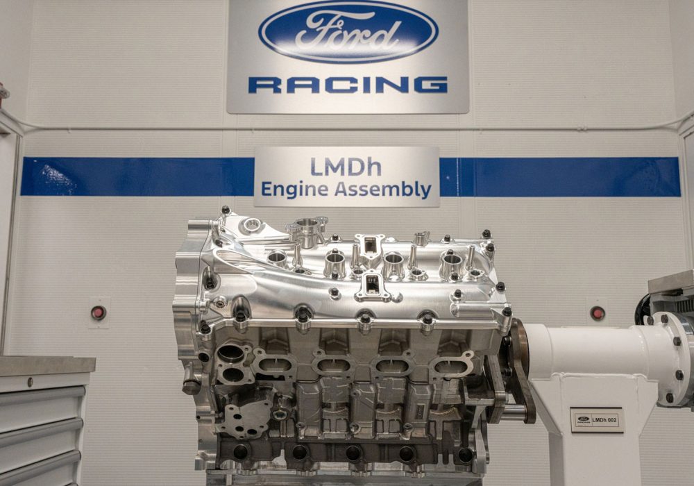 2026_Ford_Hypercar_Engine_Build_1