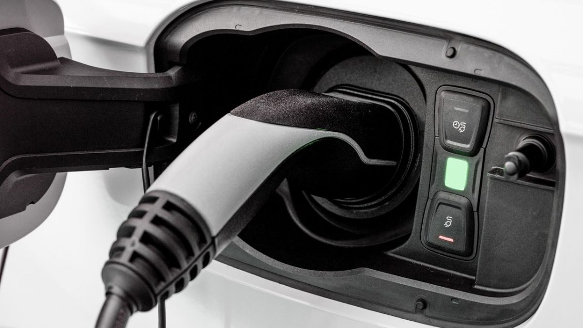 Εκπομπές CO2 plug-in υβριδικά