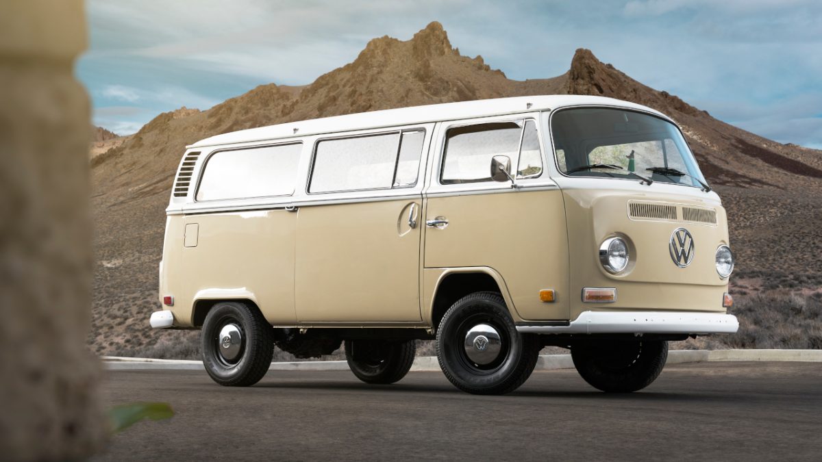 BEV 1972 Volkswagen Type 2 Bus