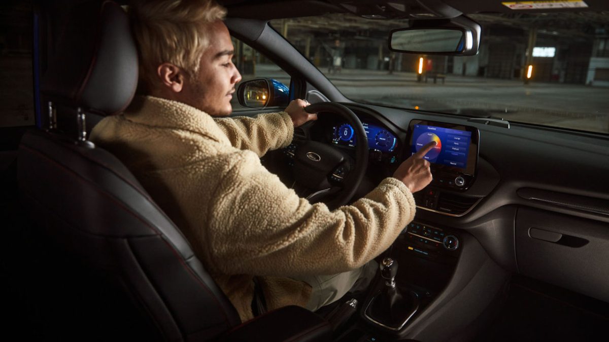 Beosonic_bang_and_olufsen_ford