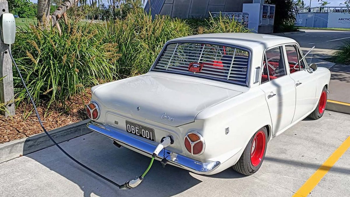 Converting-cars-ev-1001x565