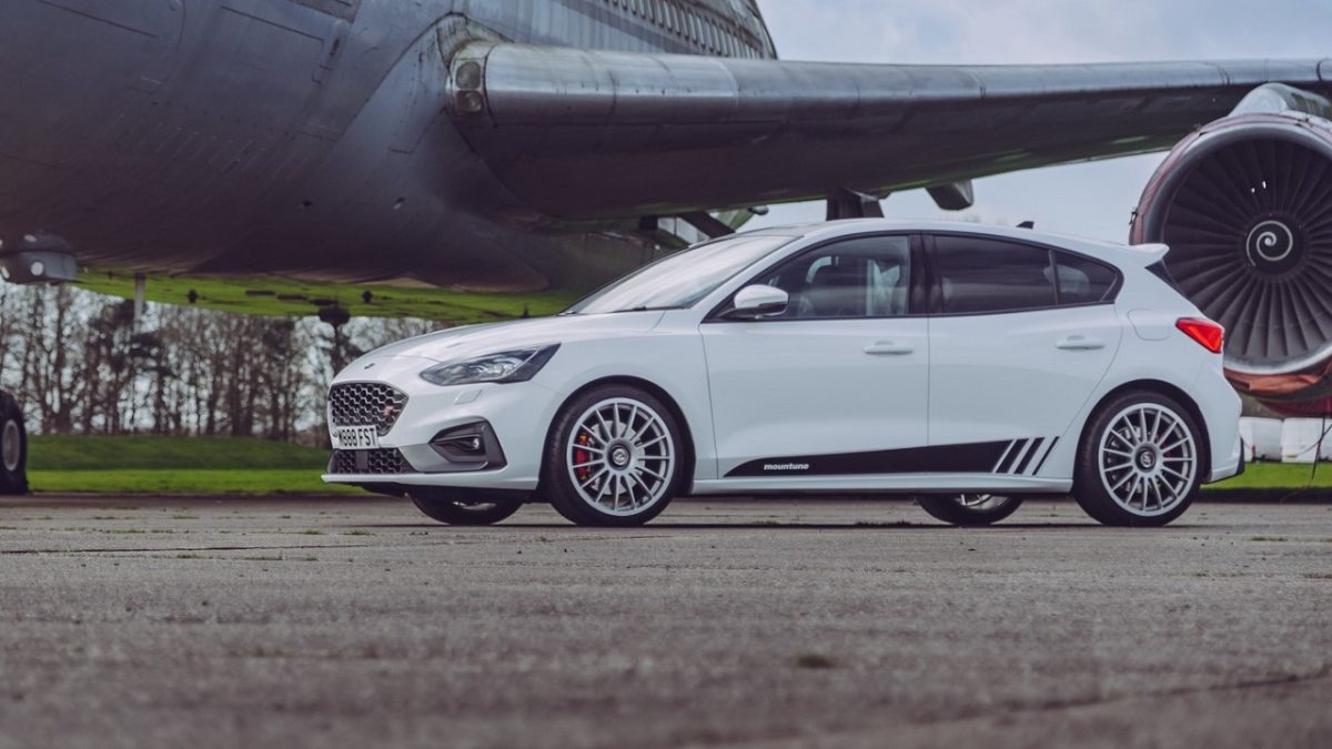 Ford-Focus-ST-Mountune-04
