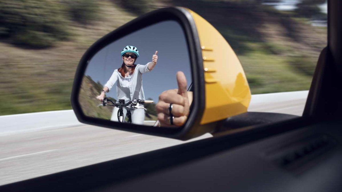 Ford Calls on Drivers, Cyclists to Share The Road, Virtual Rea