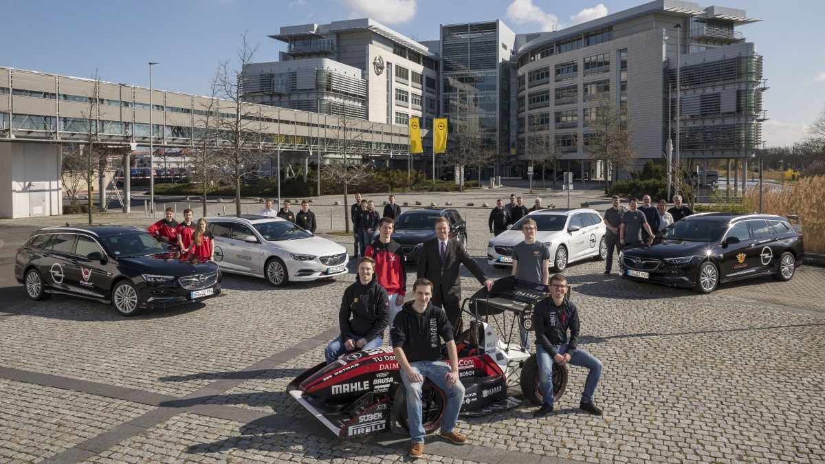 Formula Student - Übergabe der Saisonfahrzeuge mit Christian Müller
