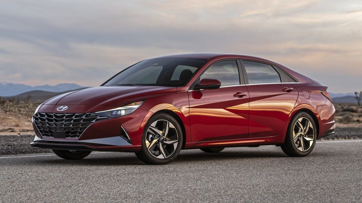 Hyundai-Elantra-2021-1280-03